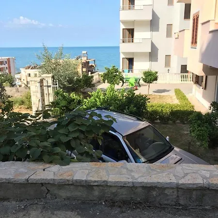 アパートホテル Dei Limoni