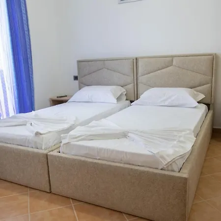 Dei Limoni Aparthotel Shkallnur